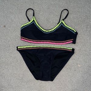 Black bikini